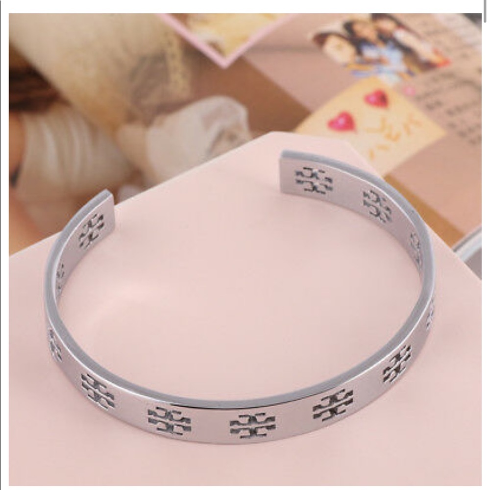 Tory Burch logo cuff - Picture 3 of 4